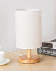 Luminária de Mesa Clássica Madeira - Cabo USB - Casa Práticos e Funcionais